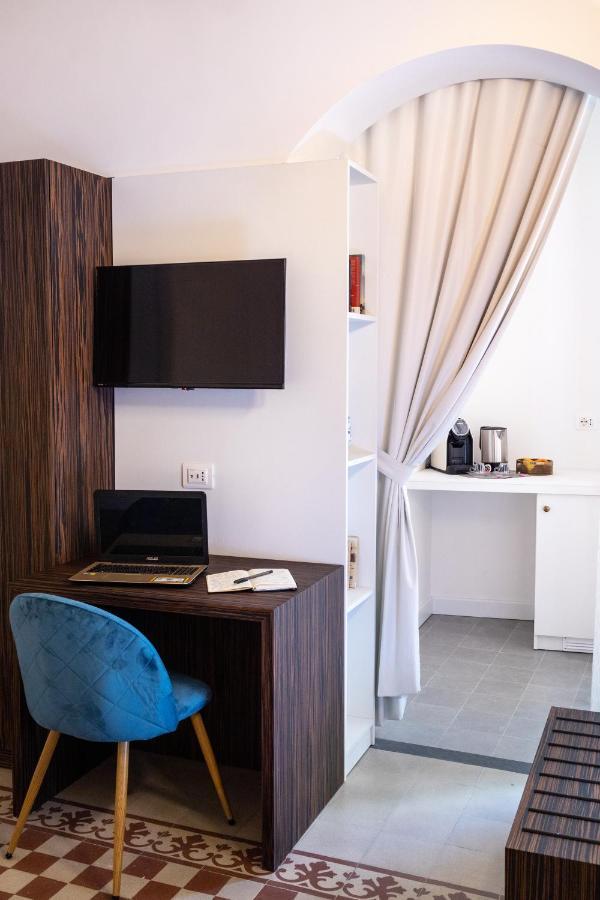 Riflessi Acireale Palace Suites Екстер'єр фото